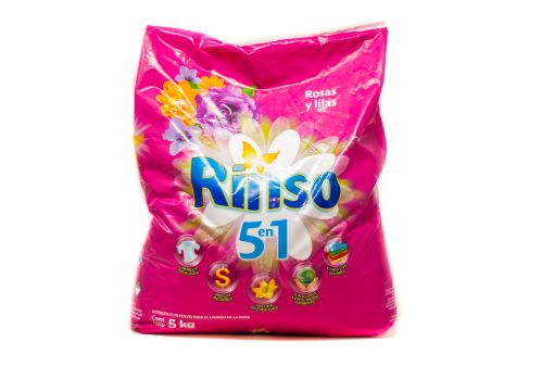 Imagen de DETERGENTE RINSO EN POLVO ROSAS Y LILAS 5000.00 G