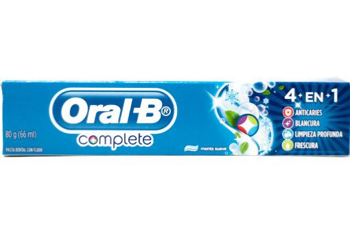 Imagen de CREMA DENTAL CON FLUOR ORAL-B COMPLETE 4 EN 1 MENTA SUAVE 66 ML