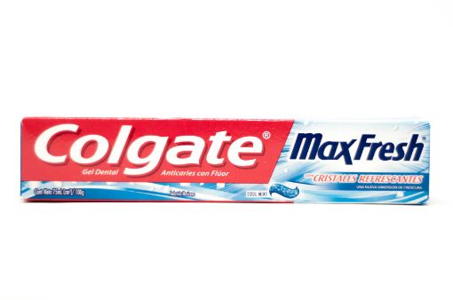 Imagen de CREMA DENTAL COLGATE MAXFRESH COOL MINT CON CRISTALES REFRESCANTES 75 ML