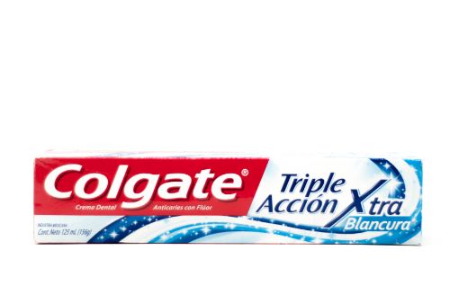 Imagen de CREMA DENTAL CON FLUOR COLGATE TRIPLE ACCION XTRA BLANCURA  125 ml 