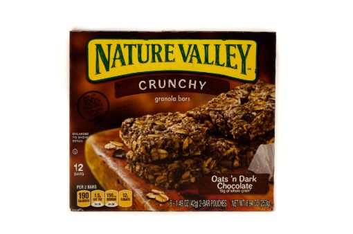 Imagen de BARRA DE GRANOLA NATURE VALLEY CRUNCHY AVENA Y CHOCOLATE OSCURO 12 UND 253 G